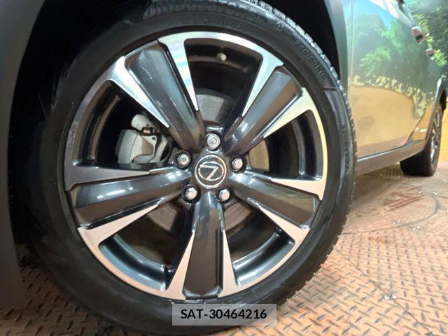 Lexus UX 2020-03 8336631-10