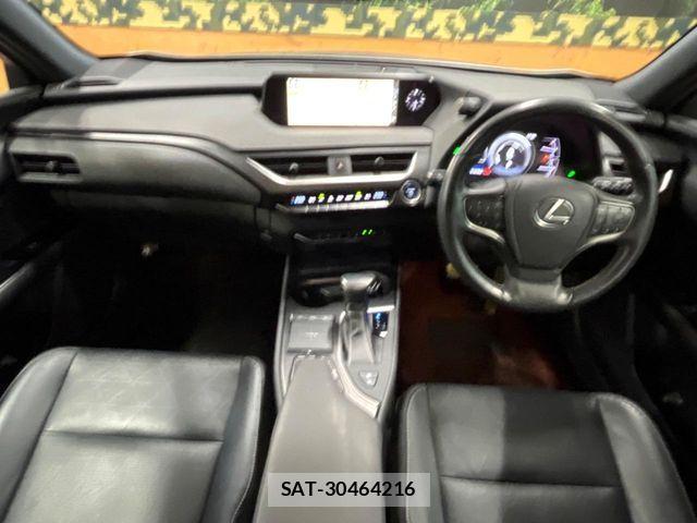 Lexus UX 2020-03 8336631-1