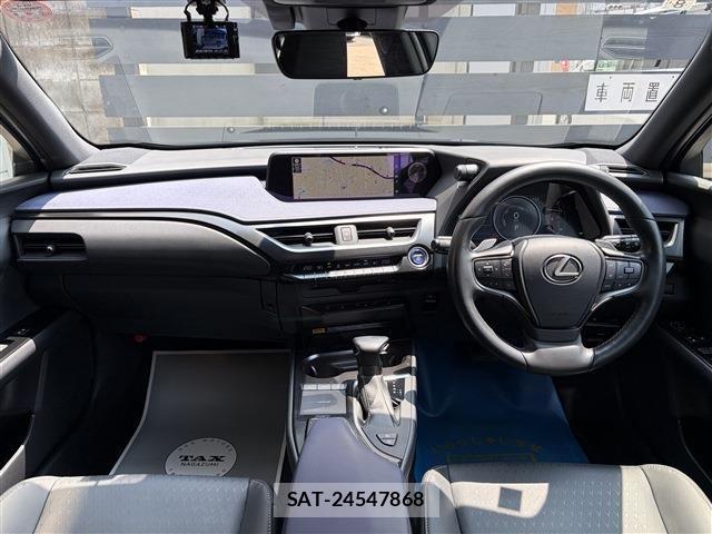 Lexus UX 2021-08 8354872-13