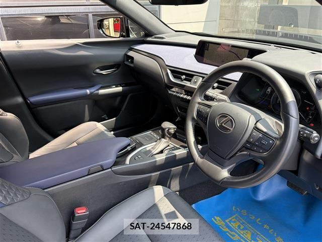 Lexus UX 2021-08 8354872-14