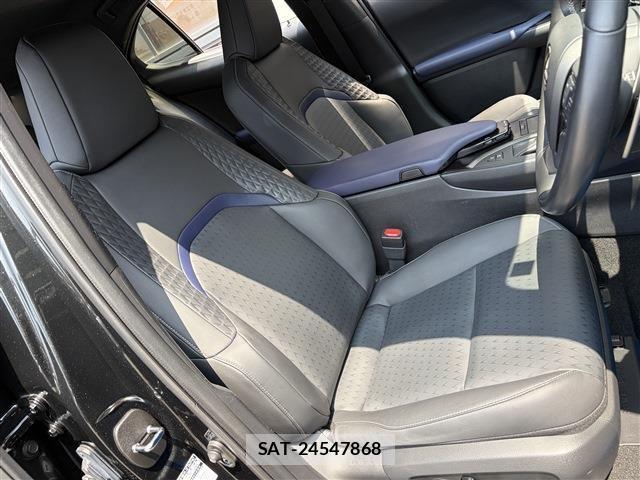 Lexus UX 2021-08 8354872-15