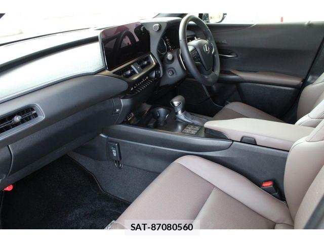 Lexus UX 2023-03 8354869-17