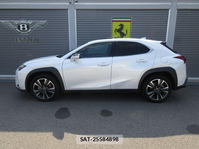 Lexus UX 2024-01 8366798-9