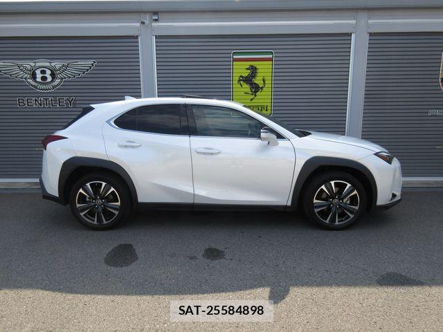 Lexus UX 2024-01 8366798-10