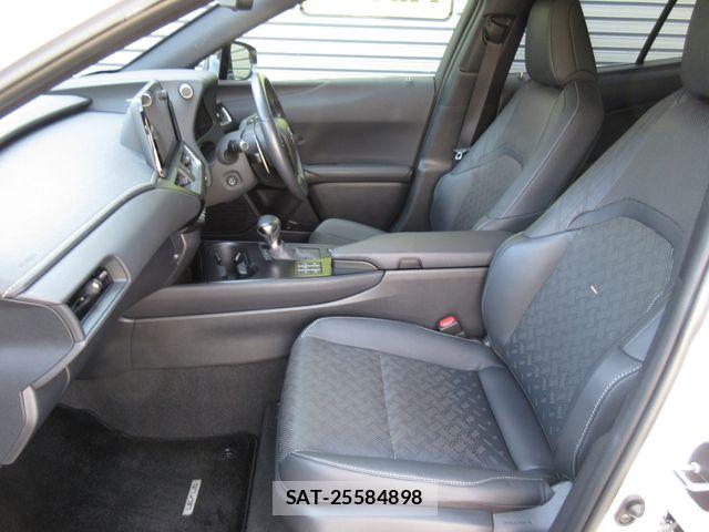 Lexus UX 2024-01 8366798-22