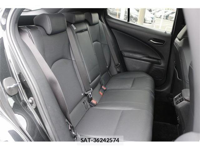Lexus UX 2019-10 8371811-15
