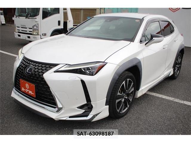 Lexus UX 2019-08 8371809-8