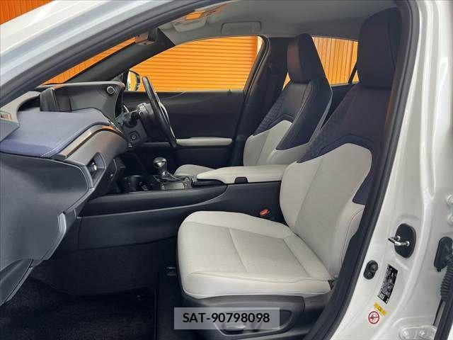 Lexus UX 2019-03 8413349-16