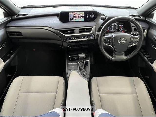 Lexus UX 2019-03 8413349-1