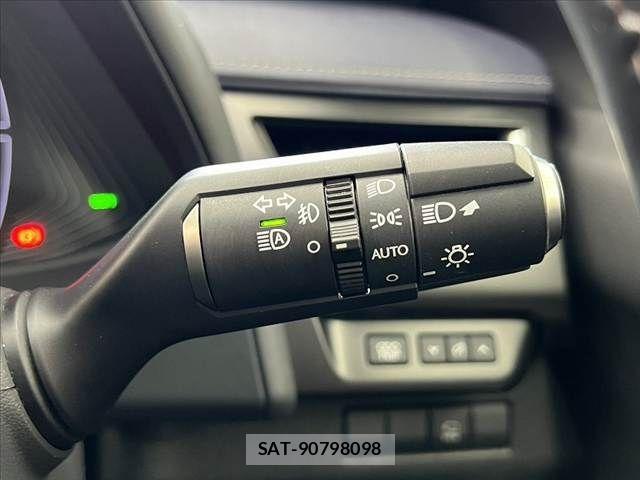 Lexus UX 2019-03 8413349-29