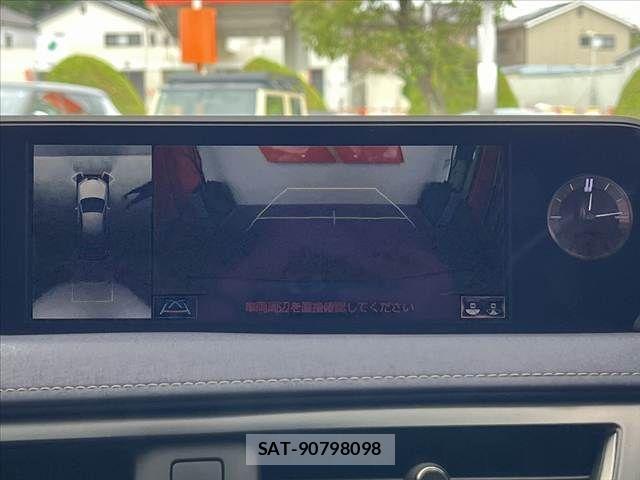 Lexus UX 2019-03 8413349-3