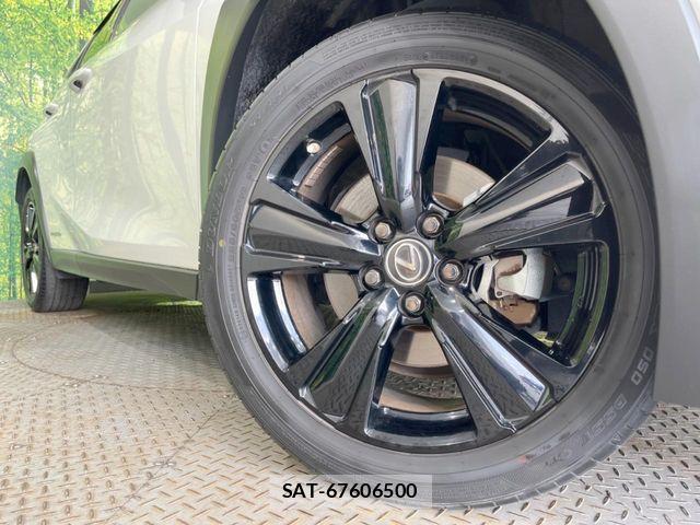 Lexus UX 2021-03 8438365-12
