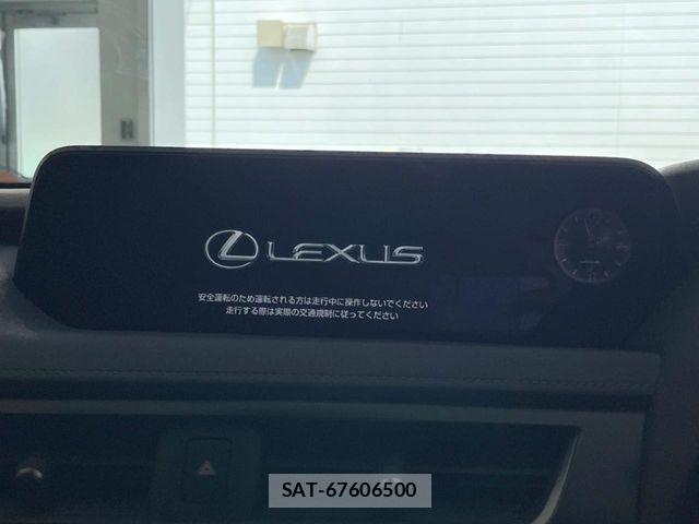 Lexus UX 2021-03 8438365-2