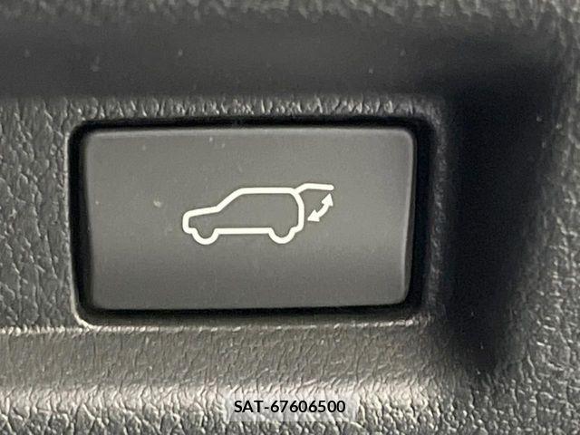 Lexus UX 2021-03 8438365-4