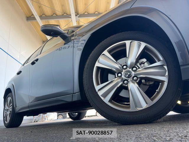 Lexus UX 2023-08 8438364-13