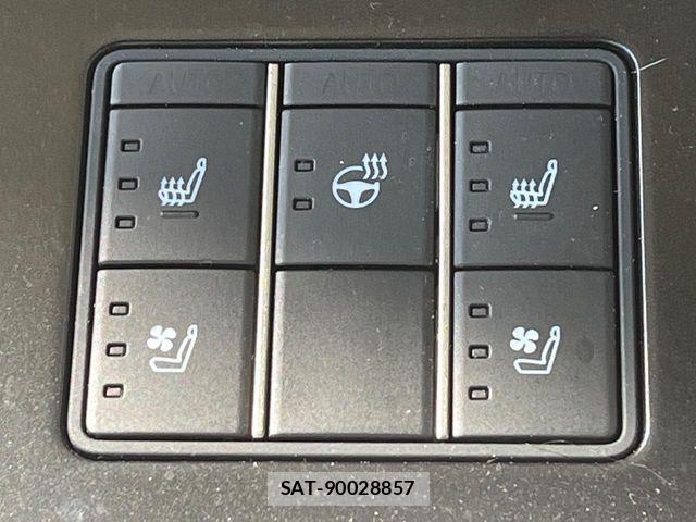 Lexus UX 2023-08 8438364-6