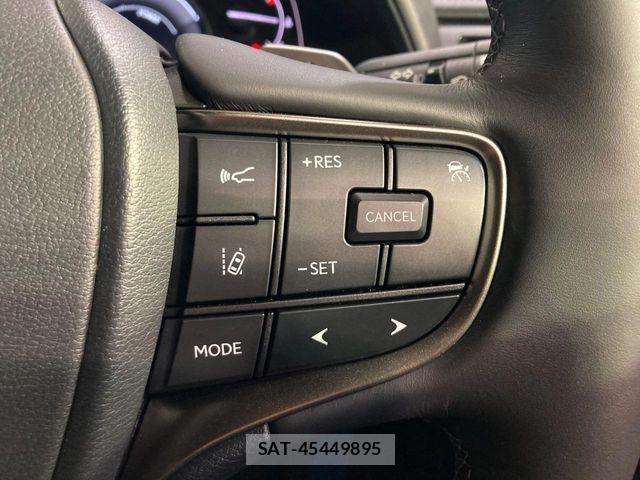 Lexus UX 2021-06 8457840-4