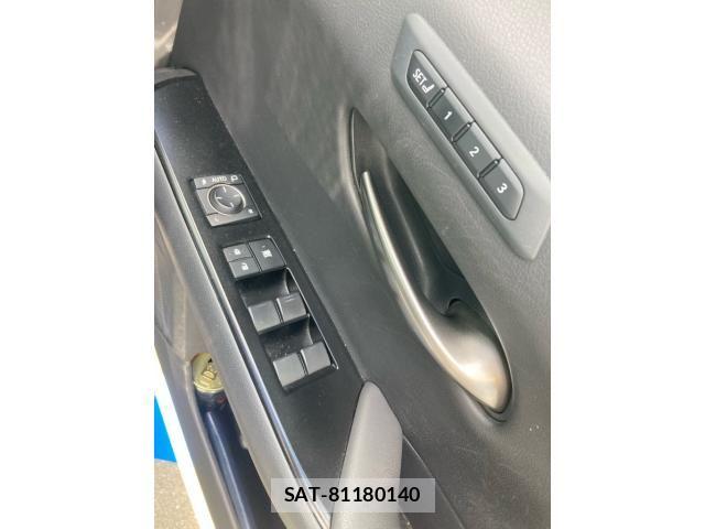 Lexus UX 2019-12 8485659-11