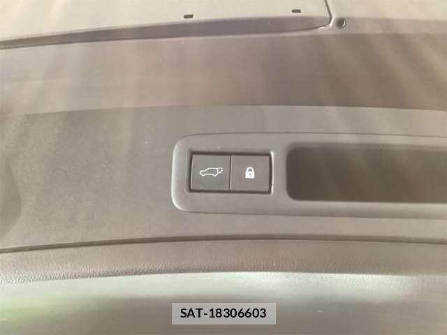 Lexus UX 2020-06 8485656-11