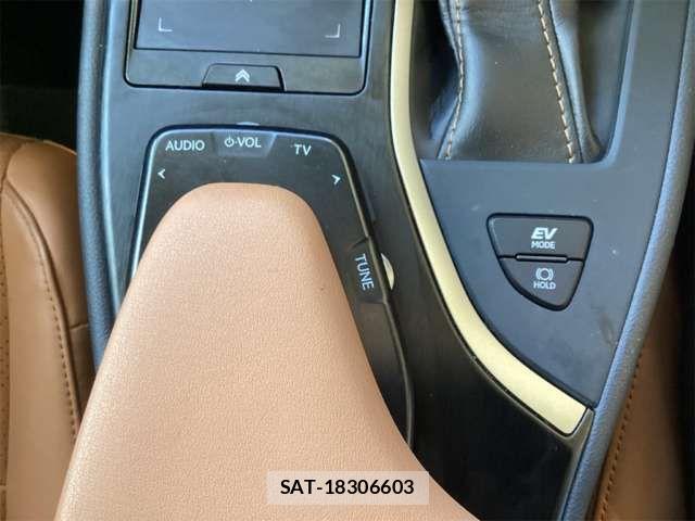 Lexus UX 2020-06 8485656-13