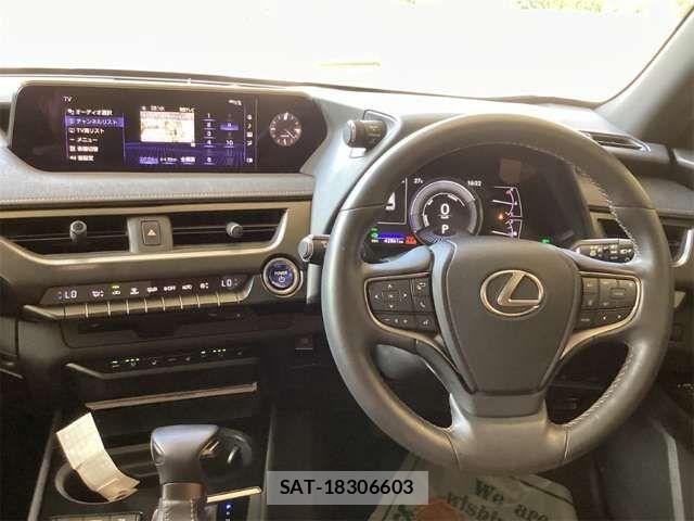 Lexus UX 2020-06 8485656-1