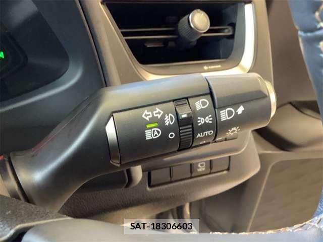 Lexus UX 2020-06 8485656-8
