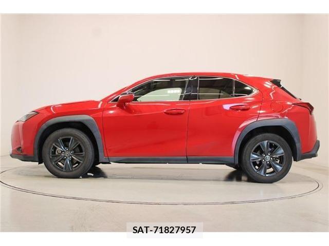 Lexus UX 2022-12 8485660-8