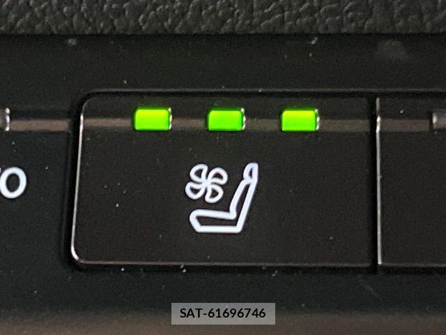 Lexus UX 2021-03 8525601-5