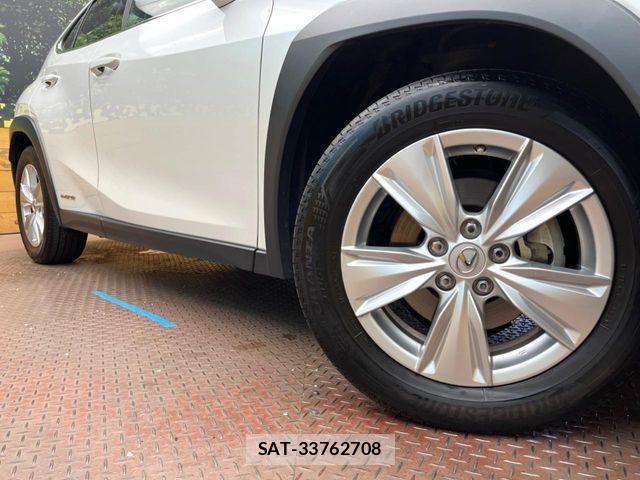 Lexus UX 2022-02 8525600-12
