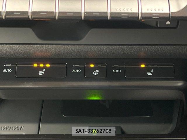 Lexus UX 2022-02 8525600-6