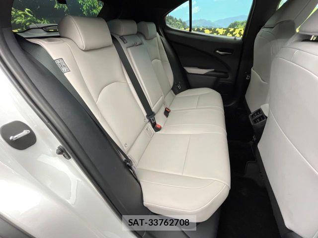 Lexus UX 2022-02 8525600-8