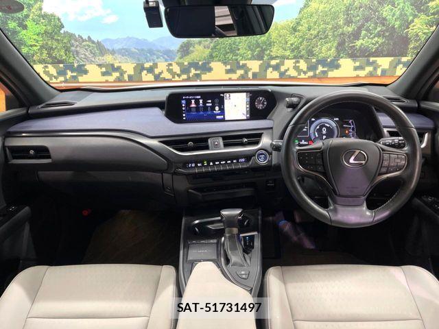 Lexus UX 2019-09 8525602-1