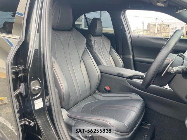 Lexus UX 2020-06 8528545-9