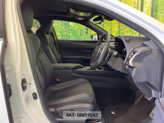 Lexus UX 2020-10 8525597-7