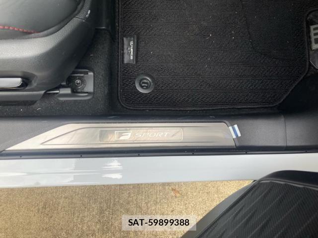 Lexus UX 2023-09 8562502-12