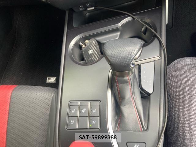 Lexus UX 2023-09 8562502-18