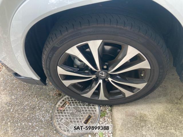 Lexus UX 2023-09 8562502-4