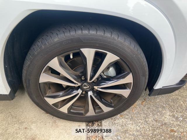 Lexus UX 2023-09 8562502-7