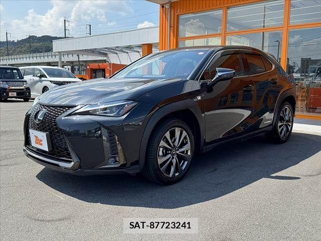 Lexus UX 2019-10 8562501-9