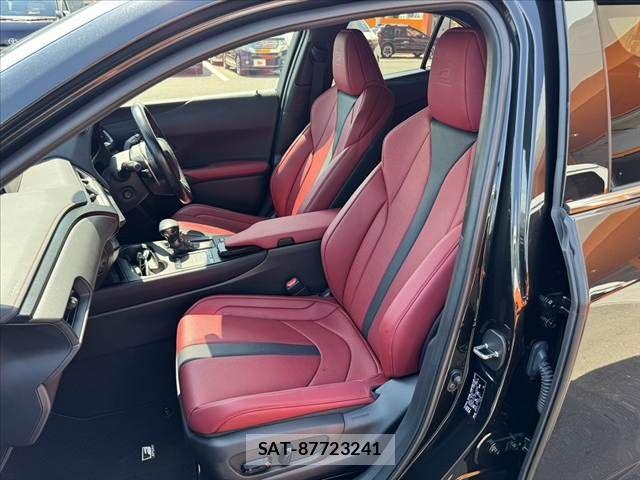Lexus UX 2019-10 8562501-17