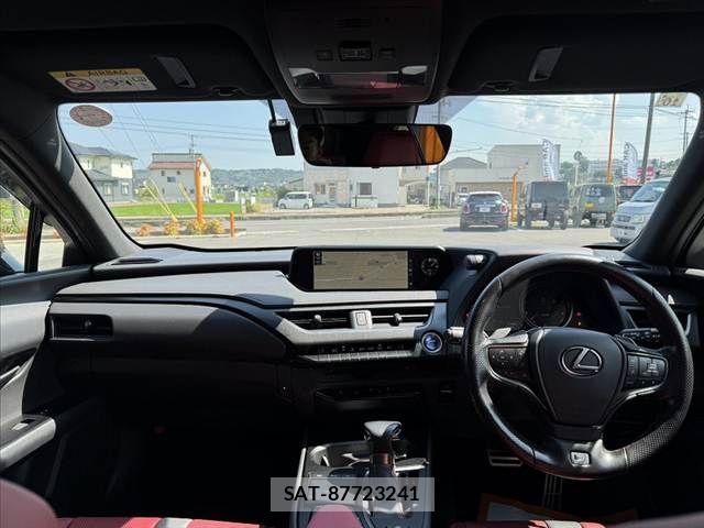 Lexus UX 2019-10 8562501-1