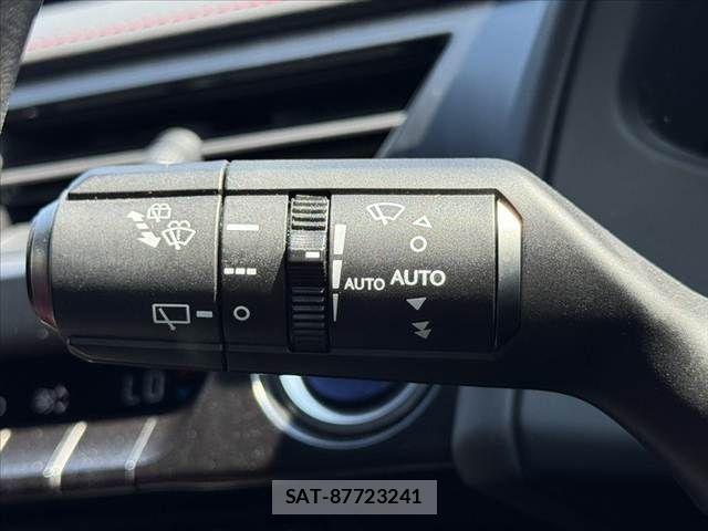 Lexus UX 2019-10 8562501-23