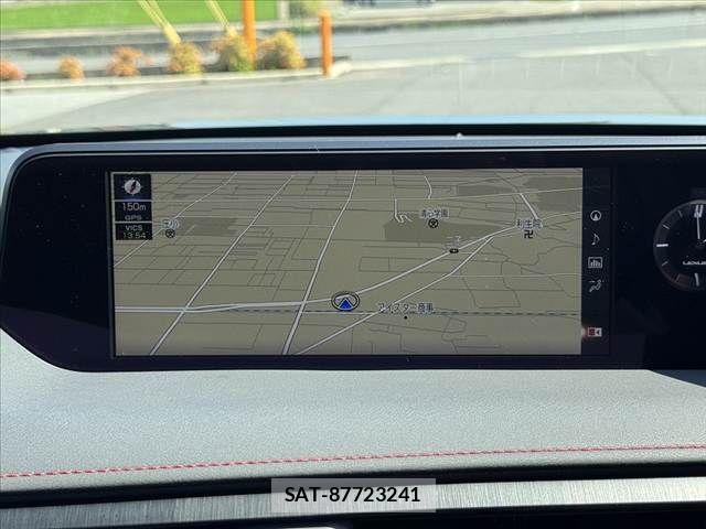 Lexus UX 2019-10 8562501-2