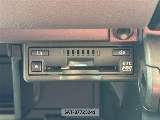 Lexus UX 2019-10 8562501-4