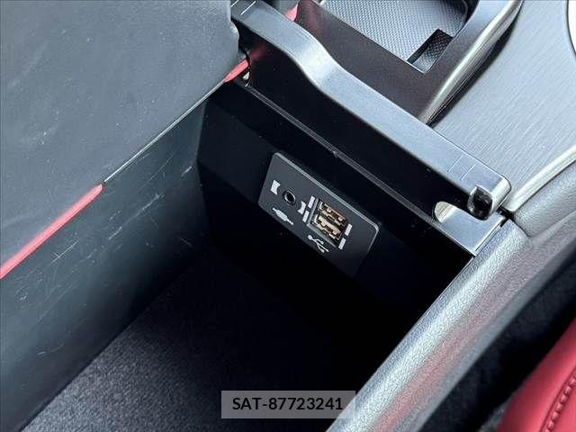 Lexus UX 2019-10 8562501-6