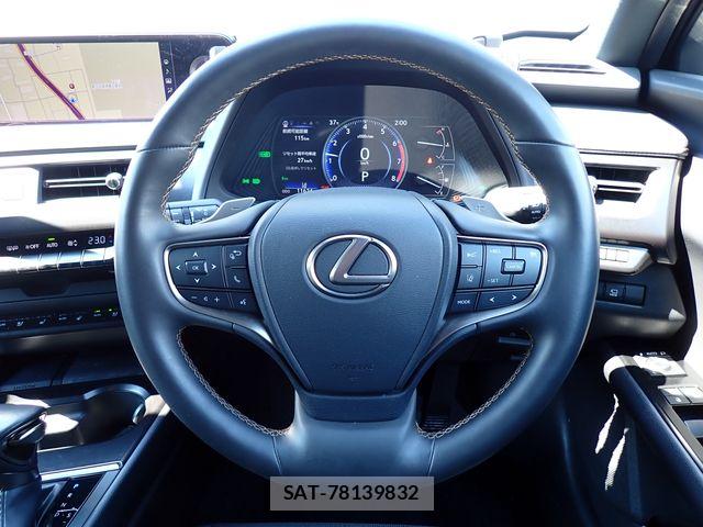Lexus UX 2021-09 8562504-11