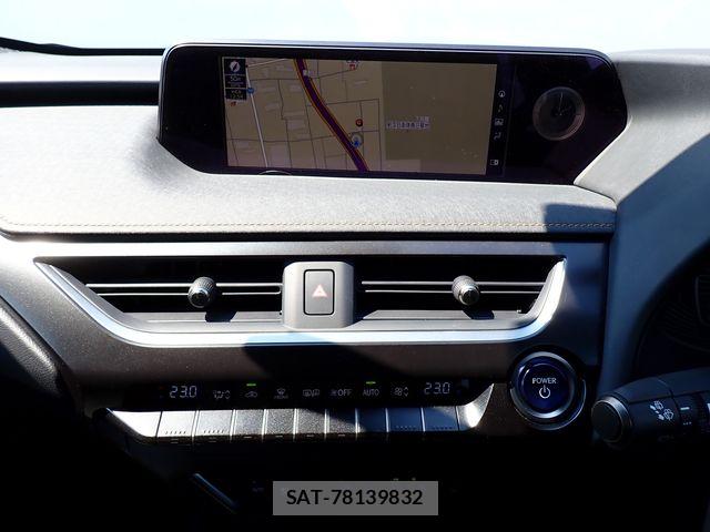 Lexus UX 2021-09 8562504-16