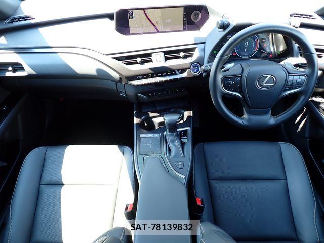 Lexus UX 2021-09 8562504-1
