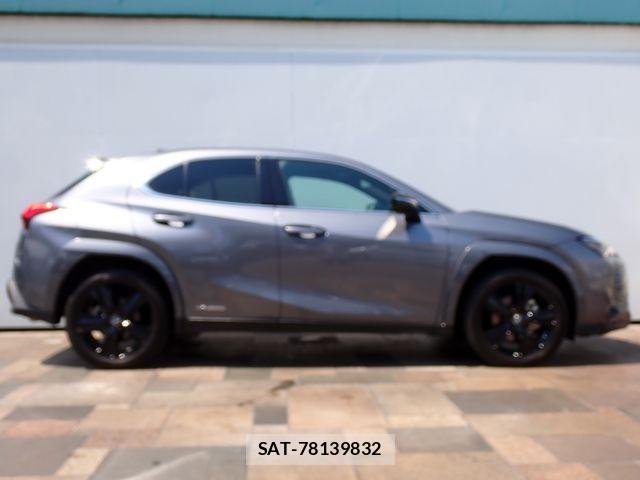 Lexus UX 2021-09 8562504-4