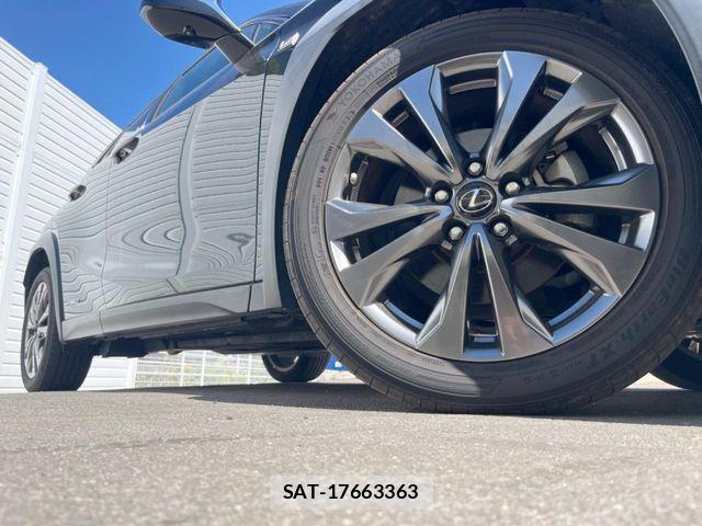 Lexus UX 2019-02 8627539-14
